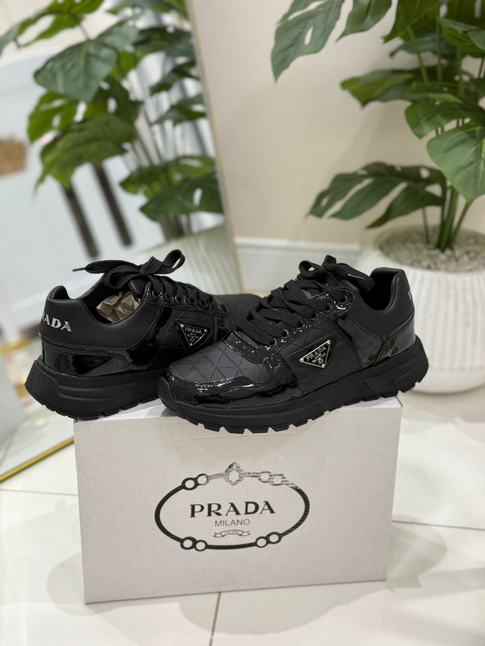 Prada Noir